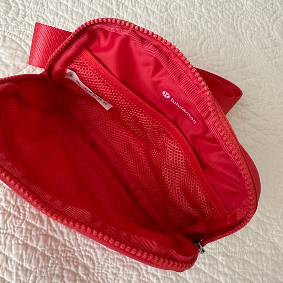 Last One! Pale Raspberry Hot Pink Lululemon Everywhere Belt Bag Extended Strap - Picture 16 of 16